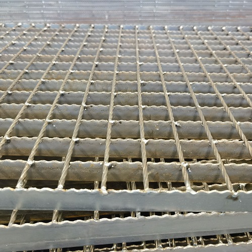 防滑鋼格柵鋼格板G323/30/50：發展趨勢與行業前景