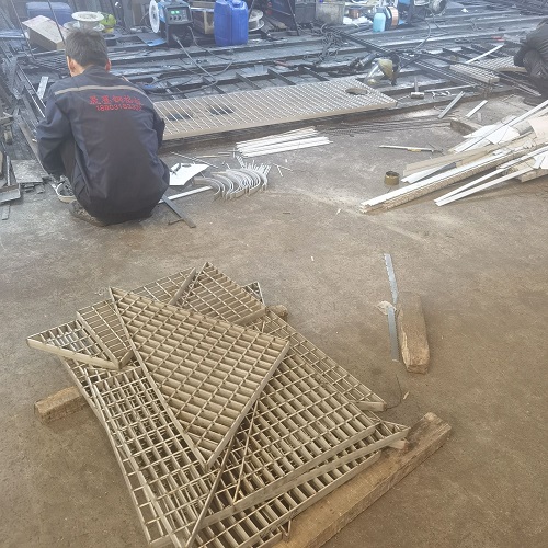 采購鋼格板必問的6個問題，少問一個都可能踩雷