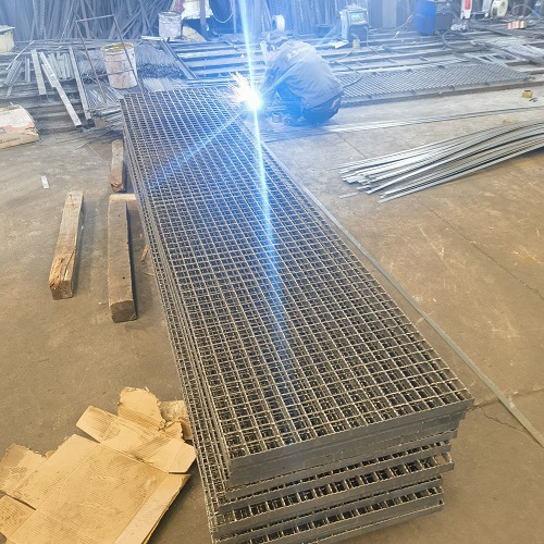 鋼格板采購避坑指南：這5個參數(shù)不懂，小心被坑！